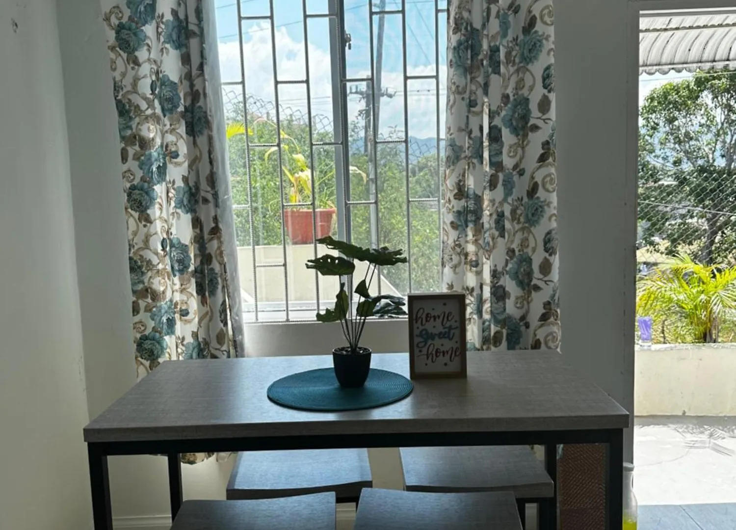 Apartamento The Shelton - Blossom'S Rest Montego Bay